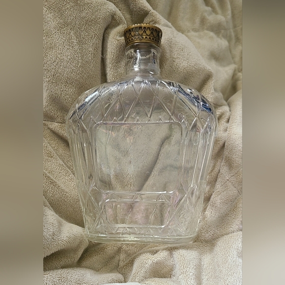 Vintage Seagrams Crown Royal Canadian Bottle - Picture 1 of 5